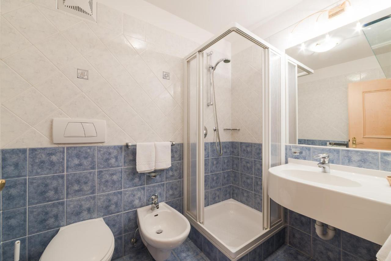 Residence Chalet Pinis Корвара-ін-Бадія Екстер'єр фото