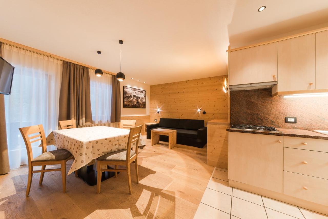 Residence Chalet Pinis Корвара-ін-Бадія Екстер'єр фото