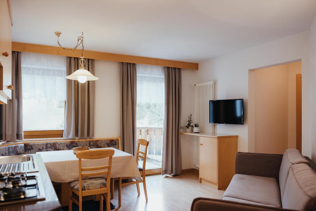 Residence Chalet Pinis Корвара-ін-Бадія Екстер'єр фото