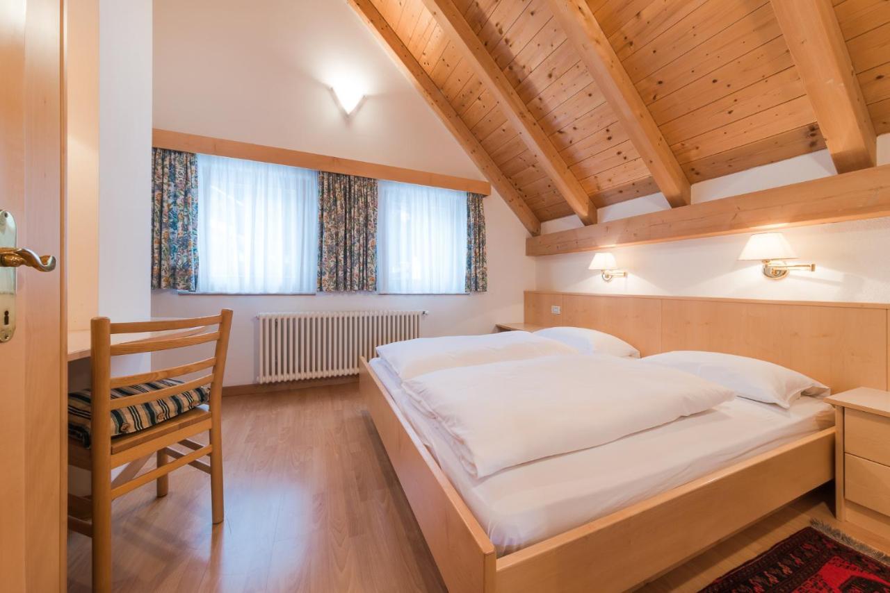 Residence Chalet Pinis Корвара-ін-Бадія Екстер'єр фото